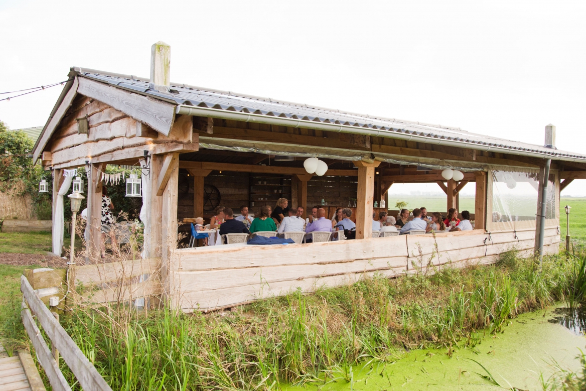 Diner onder de hooikap